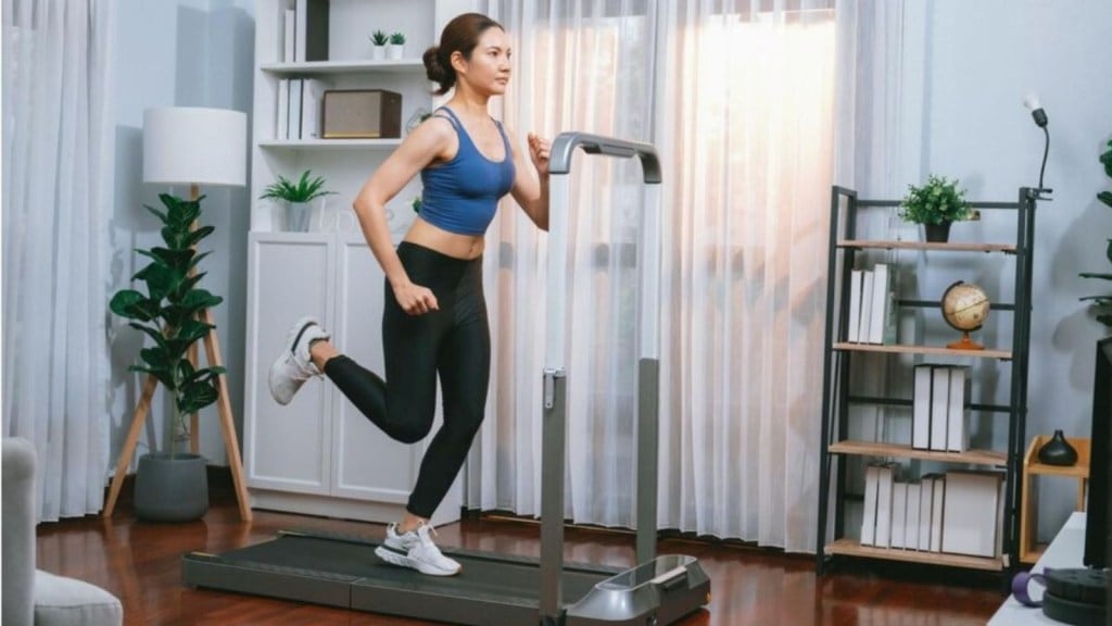 ટ્રેડમિલ પર દોડવું કે રનિંગ કરવું વધુ સારું શું? અહીં જાણો કઇ રીતે ઝડપથી ઘટે છે વજન