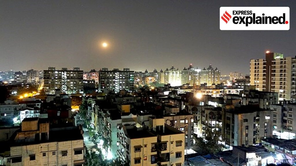 ગુજરાત: આજના મહત્વપૂર્ણ સમાચાર, સુરતમાં મહિલાઓની સંપત્તિ કબજે કરી, હવામાન વિભાગની ઠંડી આગાહી ગુજરાતની ટોચની હેડલાઇન્સ 10 ફેબ્રુઆરી ગુજરાતી સમાચાર: ગુજરાતમાં આજના સૌથી મહત્વપૂર્ણ સમાચાર વાંચો. અહંકાર હેઠળ મહિલાઓની સંપત્તિને કાબૂમાં રાખીને, અમદાવાદ એરપોર્ટ પર બોમ્બની ધમકી, ગુજરાત હવામાન વિભાગની આગાહી ઠંડા ટુડેના સૌથી મહત્વપૂર્ણ સમાચાર (ફોટો: ફ્રીપિક) ગુજરાતની ટોચની મથાળા: ગુજરાતના આજના મુખ્ય સમાચાર વિશે વાત કરવી, રાજ્યમાં ઠંડી રાહત મળશે. આગામી પાંચ દિવસ. તે આજે ત્યાં અંબાજી ખાતે હતો, શ્રી 51 શક્તીપીથ પરિક્રમા મહોત્સવ બીજા દિવસે એક મોટી ભીડ હતી. આ ઉપરાંત, સુરતના ડિસ્ટ્રિક્ટ મેજિસ્ટ્રેટ (ડીએમ) એ તાજેતરમાં જૂના શહેરના સલાબટપુરા વિસ્તારમાં અશાંતિ હેઠળની મિલકત પર મહોર લગાવી હતી. (ફોટો: વિકિમીડિયા ક ons મન્સ) સુરતમાં અશાંતિ હેઠળ મોટી કાર્યવાહીનો મુદ્દો સામે આવ્યો છે. સુરત ડિસ્ટ્રિક્ટ મેજિસ્ટ્રેટ (ડીએમ) એ તાજેતરમાં ઓલ્ડ સિટીના સલાબટપુરા વિસ્તારમાં એક મિલકત સીલ કરી છે. આ મિલકત એક હિન્દુ મહિલા હતી જેણે તેની મિલકત મુસ્લિમ મહિલાને વેચી દીધી હતી. જો કે, વેચાણ પ્રક્રિયા હજી પૂર્ણ થઈ નથી. જિલ્લા કલેકડે આને તોફાની વિસ્તાર અધિનિયમનું ઉલ્લંઘન તરીકે વર્ણવ્યું હતું. અંબાજી ધામ ખાતેના અંબાજી ધામ ખાતે શ્રી 51 શક્તીપીથ પરિક્રમા મહોત્સવના બીજા દિવસે વધુ માહિતી માટે અહીં ક્લિક કરો. રાજ્યની સમૃદ્ધિ માટે, મુખ્યમંત્રીએ વિશ્વના મા અંબાની મુલાકાત લીધી અને પાલનક્વિન અને બેલ જર્નીને લીલો ધ્વજ આપ્યો. ગુજરાત પવિત્ર યાત્રા વિકાસ બોર્ડ અને આરાસુરી અંબાજી માતા દેવસ્થન ટ્રસ્ટના સંયુક્ત નેતૃત્વ હેઠળ પવિત્ર યાત્રા અને આદિ શક્તિપેથ અંબાજીમાં ત્રણ દિવસના પરીક્રમા મહોત્સવની શરૂઆત કરવામાં આવી છે. ફાયર એન્ડ ઇમરજન્સી સર્વિસમાં સોલ્જર (ફાયરમેન) ના પદ માટે મ્યુનિસિપલ કોર્પોરેશન ઓફ રાવડોદરા મ્યુનિસિપલ કોર્પોરેશન દ્વારા વધુ માહિતી માટે અહીં ક્લિક કરવામાં આવી છે. સાથે મળીને, સંસ્થાએ કુલ 204 સ્થળોએ ઉમેદવારોની પસંદગી માટે ઉમેદવારોની applications નલાઇન અરજીઓ માંગી છે. વધુ માહિતી માટે, કર્ગુરાજ હવામાન વિભાગની આગાહીની ઠંડી આગાહી રવિવારે ગુજરાતમાં ઠંડીમાં સામાન્ય વધારો હતો. ઠંડી આગામી પાંચ દિવસ સુધી ઠંડીને બદલશે નહીં. આવતા દિવસોમાં, ઠંડી ધીમે ધીમે ઘટશે. તેથી પાંચ દિવસ સુધી, લોકોને ઠંડીમાં રાહત મળશે. અમદાવાદ-વડોદરા એક્સપ્રેસ હાઇવે પર વધુ માહિતી માટે અહીં ક્લિક કરો, આજે અમદાવાદ-વડોદરા એક્સપ્રેસ હાઇવે પર દુ: ખદ અકસ્માતમાં જીવનસાથી માર્યા ગયા. આઇઝર અને એક કાર વચ્ચેના અકસ્માતમાં અમદાવાદના જૈન દંપતી માર્યા ગયા હતા. જ્યારે બે બાળકોને બચાવી લેવામાં આવ્યા. અમદાવાદ એરપોર્ટ પર બોમ્બ ધડાકાની ધમકીને આજે સવારે અમદાવાદના સરદાર પટેલ આંતરરાષ્ટ્રીય વિમાનમથક પર બોમ્બ ધડાકાની ધમકી આપવામાં આવી હતી. અજાણ્યા વ્યક્તિએ એક ધમકીભર્યો પત્ર લખ્યો અને બેઠક હેઠળ મૂક્યો. અમદાવાદ ક્રાઈમ બ્રાંચ જેસીપી શરદસિંઘલે આ કેસમાં જણાવ્યું હતું કે એરપોર્ટ બોમ્બ ધડાકાની ધમકી આપતાંની સાથે જ તપાસ શરૂ કરવામાં આવી છે. જે પછી 180 પેસેન્જર લેખન નમૂના લેવામાં આવ્યા હતા. ભારતીય એક્સપ્રેસ ગુજરાતી પર આજના નવીનતમ ગુજરાતી સમાચાર અને ટ્રેન્ડિંગ સમાચાર વાંચો. અહીં તમને ગુજરાત, રમત, ધર્મ, વેપાર, જીવનશૈલી, મનોરંજન, કારકિર્દી તેમજ ગુજરાતીમાં ભારત અને વિશ્વભરમાં દૈનિક સમાચાર અપડેટ્સ મળશે.