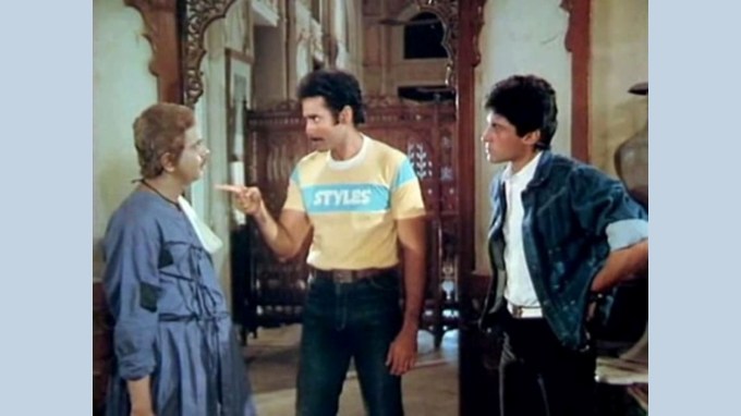 ફિલ્મના ઘણા દ્રશ્યો આજે પણ દર્શકોને ડરાવવા માટે પૂરતા છે. હવેલીનું સ્થાન, અંધારાવાળા કોરિડોરમાં ફરતા પાત્રો અને પૃષ્ઠભૂમિ સંગીત ફિલ્મને વધુ ભયાનક અને રસપ્રદ બનાવે છે. (તસવીર: ફિલ્મમાંથી)