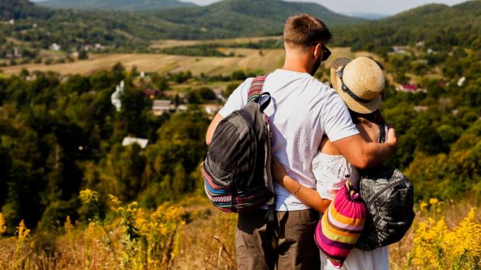 <strong>મધ્યપ્રદેશના પ્રખ્યાત 4 હિલ સ્ટેશન</strong><br>હિલ સ્ટેશન કુદરતી સૌંદર્યથી ભરપૂર ઉનાળામાં ફરવા માટે શ્રેષ્ઠ સ્થળ છે. ગુજરાતમાં ભલે એક જ હિલ સ્ટેશન હોય પણ પડોશી રાજ્યોમાં ઘણા હિલ સ્ટેશન આવેલા છે. ગુજરાતને અડી આવેલા મધ્યપ્રદેશમાં 4 હિલ સ્ટેશન છે, જ્યાં ઉનાળામાં ફરવા જઇ શકાય છે. (Photo: Freepik)