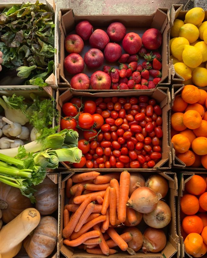 <strong>ખોરાક કેવી રીતે અને ક્યાં તૈયાર કરવામાં આવ્યો હતો?</strong> આ મિશન માટે સુનિતા અને તેના સાથીઓ માટે સંપૂર્ણ યોજના મુજબ ખોરાક તૈયાર કરવામાં આવ્યો હતો. આમાં માંસ અને ઈંડાને રાંધ્યા પછી જ જમીનમાંથી લેવામાં આવતા હતા. સૂપ, સ્ટયૂ અને કેસરોલ જેવા ડિહાઇડ્રેટેડ ખોરાક I.S. છે. તેને 530 ગેલન તાજા પાણીની ટાંકીના પાણીથી હાઇડ્રેટ કરવામાં આવ્યો હતો. આ સ્પેસ સ્ટેશને અવકાશયાત્રીઓના પેશાબ અને પરસેવાને પીવાના પાણીમાં પણ રિસાયકલ કર્યું હતું.