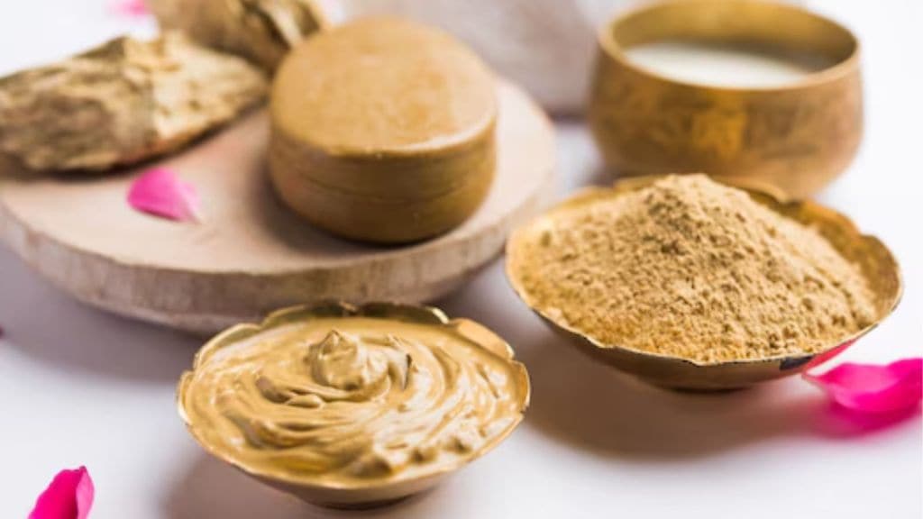 મુલતાની માટી ઉનાળામાં આપશે ઠંડક, ઘરે બનાવો આ રીતે ફેસ પેક