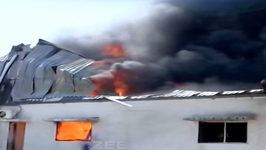 Gujarati News 24 March 2025 : રાજકોટમાં વેફર નમકીન બનાવતી કંપનીમાં આગ Gujarati News 24 March 2025 : રાજકોટમાં વેફર નમકીન બનાવતી કંપનીમાં આગ