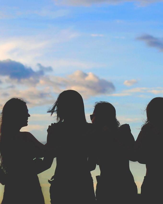 આંતરરાષ્ટ્રીય મહિલા દિવસ (International Women’s Day) દર વર્ષે 8 માર્ચે ઉજવવામાં આવે છે. આ દિવસ મહિલાઓ માટે ખાસ દિવસ છે, જે સમગ્ર વિશ્વમાં ખૂબ જ ધામધૂમથી અને અલગ અલગ રીતે ઉજવવામાં આવે છે. મહિલાઓની સિદ્ધિઓને માન આપવા માટે આ દિવસનું વિશેષ મહત્વ છે. આંતરરાષ્ટ્રીય મહિલા દિવસ 2025નો ધ્યેય માત્ર જાગૃતિ લાવવાનો નથી પરંતુ નક્કર પરિવર્તન લાવવાનો છે. આવતી કાલે મહિલા દિવસ હોવાથી  અહીં મહિલા દિવસ માટે ખાસ શુભેચ્છાઓ શાયરી શેર કરી છે, 