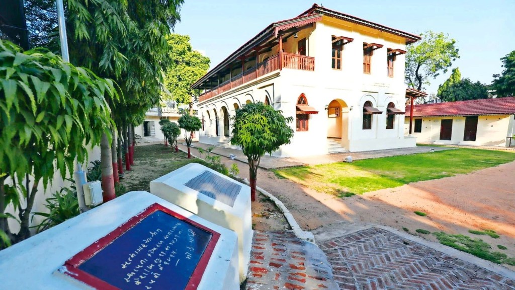 સાબરમતી આશ્રમ રિડેવલપમેન્ટ : મહાત્મા ગાંધીના પ્રપૌત્ર તુષાર ગાંધીની અરજી સુપ્રીમ કોર્ટે ફગાવી