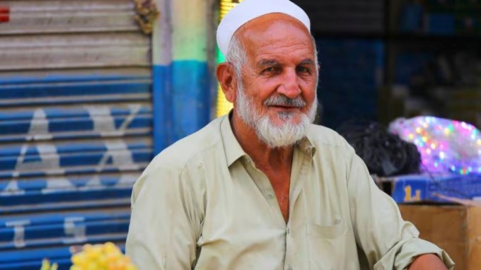 પાકિસ્તાનમાં ખાંડ, લીંબુ, બટાકા અને અન્ય જીવન જરૂરી આવશ્યક ચીજવસ્તુઓના ભાવ આસમાને પહોંચી ગયા છે. ચાલો જાણીએ કે પાકિસ્તાનમાં કઈ વસ્તુઓ મોંઘી છે. (તસવીર: pexels)