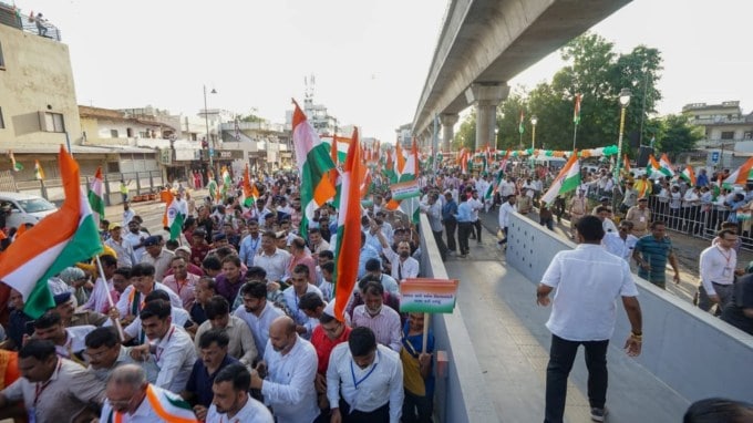 આ અવસરે મુખ્યમંત્રી ભૂપેન્દ્ર પટેલે કહ્યું કે, 'ઓપરેશન સિંદૂર' કરોડો ભારતવાસીઓની ભાવનાનું પ્રતિબિંબ છે. ‘ઓપરેશન સિંદૂર’ દ્વારા ભારતીય સેનાએ આતંકવાદને જડબાતોડ જવાબ આપ્યો છે. આ આતંકવાદ સામે ભારતની લડાઈની એક જ્વલંત સફળતા છે. (તસવીર: સોશિયલ મીડિયા)