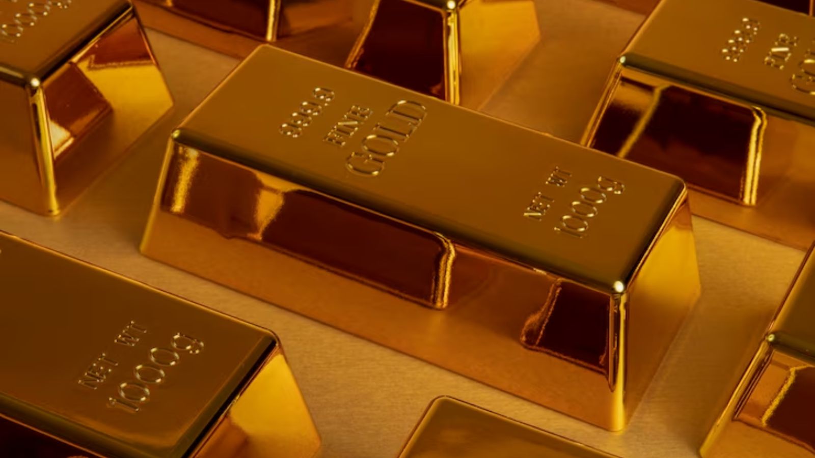 Gold Rate Update: સોનું ₹ 2500 ની કડાકા રૂપે ઘટઘટ, 1 મહિનાની નીચી સપાટી પર