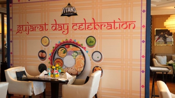 <strong>Gujarat Day 2025 :</strong> 1 મે ના રોજ ગુજરાતનો સ્થાપના દિવસ છે. આ દિવસને ગુજરાત ગૌરવ દિવસ તરીકે ઓળખવામાં આવે છે. આ દિવસે ગુજરાત રાજ્યની સ્થાપના થઇ હતી. આઈપીએલ ટીમ ગુજરાત ટાઇટન્સે પણ ગુજરાત સ્થાપના દિવસની ઉજવણી કરી હતી. (તસવીર -ગુજરાત ટાઇટન્સ)