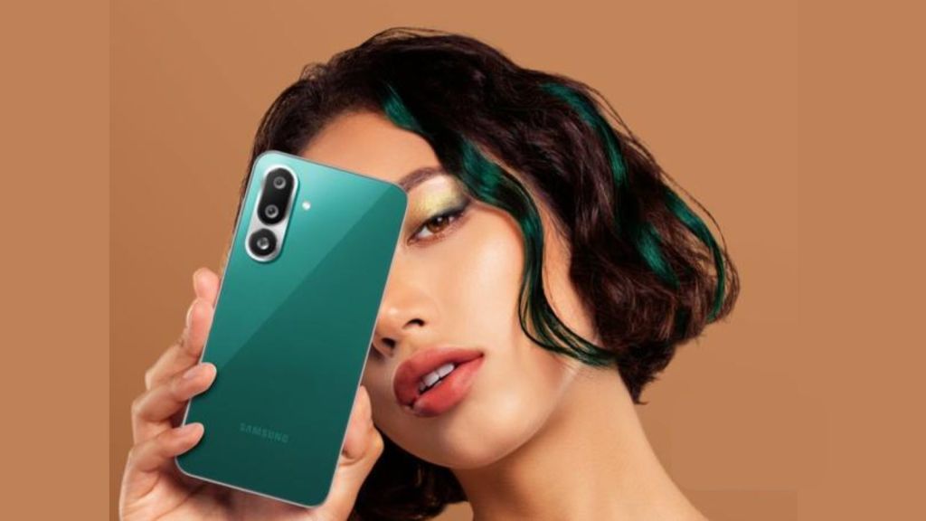 સેમસંગ ગેલેક્સી એફ56 5જી સ્માર્ટફોન લોન્ચ, 2000નું ડિસ્કાઉન્ટ અને EMIની સુવિધા ઉપલબ્ધ સેમસંગ ગેલેક્સી એફ56 5જી સ્માર્ટફોન લોન્ચ, 2000નું ડિસ્કાઉન્ટ અને EMIની સુવિધા ઉપલબ્ધ