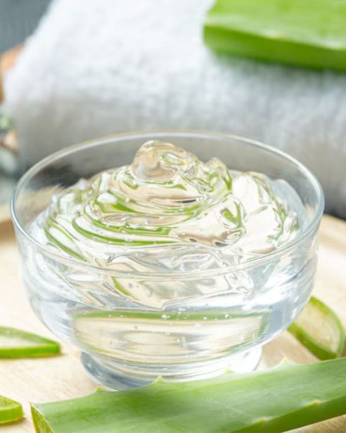 <strong>તેનો ઉપયોગ કેટલી વાર કરી શકાય?</strong> : તમે અઠવાડિયામાં ઓછામાં ઓછું એક વાર આ હેર પેકનો ઉપયોગ કરી શકો છો. ઉનાળામાં આ સૌથી વધુ ફાયદાકારક છે. 