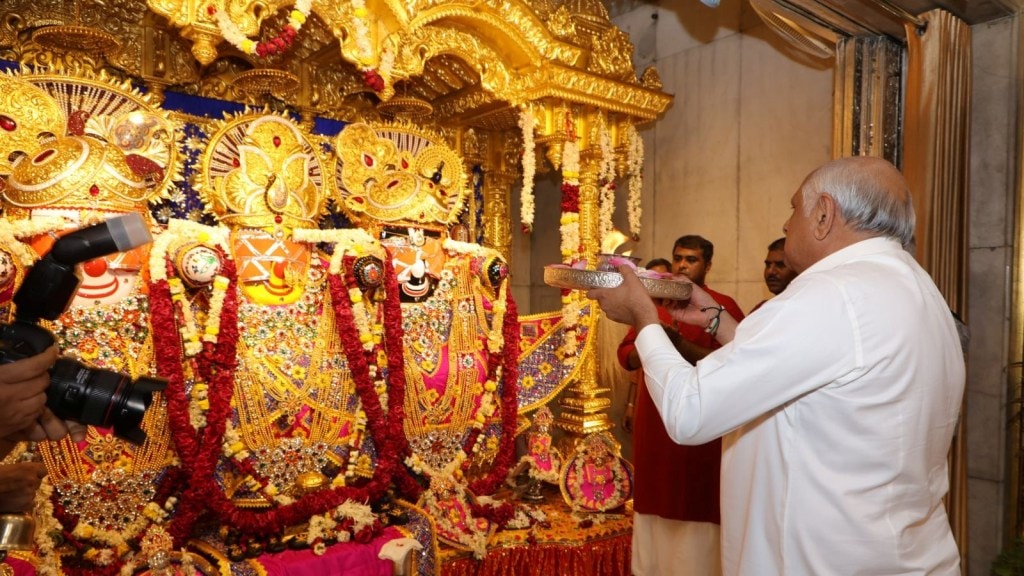 Ahmedabad Rath Yatra 2025: આજે અમદાવાદમાં રથયાત્રા, શહેરનો કોટ વિસ્તાર પોલીસ છાવણીમાં તબદીલ Ahmedabad Rath Yatra 2025: આજે અમદાવાદમાં રથયાત્રા, શહેરનો કોટ વિસ્તાર પોલીસ છાવણીમાં તબદીલ