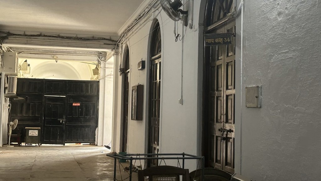 કટોકટી | આજના દિવસનો ‘વડાપ્રધાન’ વિરુદ્ધનો એ ઐતિહાસિક ચૂકાદો જેણે દેશની દિશા બદલી! કટોકટી | આજના દિવસનો ‘વડાપ્રધાન’ વિરુદ્ધનો એ ઐતિહાસિક ચૂકાદો જેણે દેશની દિશા બદલી!