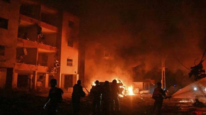 આ હુમલામાં ઇઝરાયલને ઓછામાં ઓછું નુકસાન થયું કારણ કે એરો, ડેવિસ સ્લિંગ અને આયર્ન ડોમ જેવી ઇઝરાયલી હવાઈ સંરક્ષણ પ્રણાલીઓએ 100 થી વધુ ઈરાની મિસાઇલો અને 300 થી વધુ ડ્રોનને અટકાવીને નાશ કર્યો હતો. (તસવીર: સોશિયલ મીડિયા)