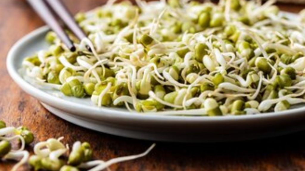 રથયાત્રામાં મગનો પ્રસાદ શા માટે ધરાવાય છે? રથયાત્રામાં મગનો પ્રસાદ શા માટે ધરાવાય છે?