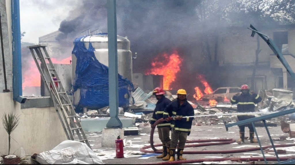 Telangana Factory Blast: બ્લાસ્ટના કારણે 100 મીટર દૂર ફેકાયા મજૂર, અત્યાર સુધીમાં 35 લોકોના મોત, તબાહીની કહાની