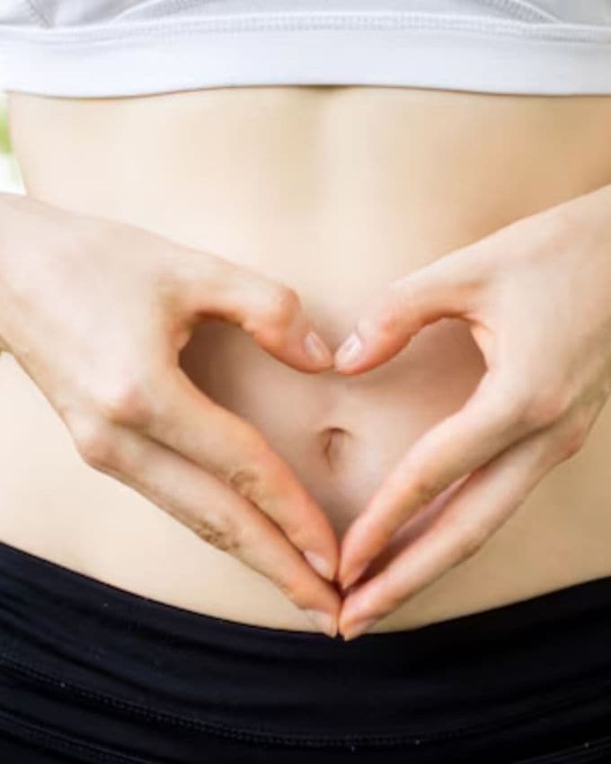 <strong>પાચન માટે ફાયદાકારક : </strong>ત્રિકોણાસન કરવાથી પાચનતંત્ર પણ મજબૂત બને છે, જેનાથી ગેસ, એસિડિટી જેવી સમસ્યાઓ ઓછી થાય છે.