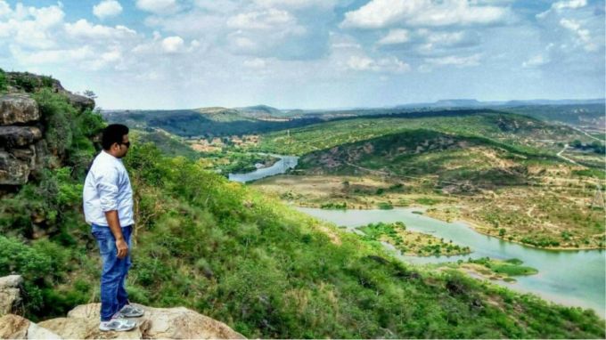 તમને જણાવી દઈએ કે, ઉનાળામાં અહીં આવતા લોકોની ભીડ દિવસેને દિવસે વધતી જાય છે. જ્યારે વરસાદની ઋતુમાં આ સ્થળની સુંદરતામાં વધારો થાય છે. ચાલો જાણીએ કે ઉત્તર પ્રદેશમાં આવેલા આ સુંદર સ્થળનું નામ શું છે અને ક્યાં છે.(photo-Social media)