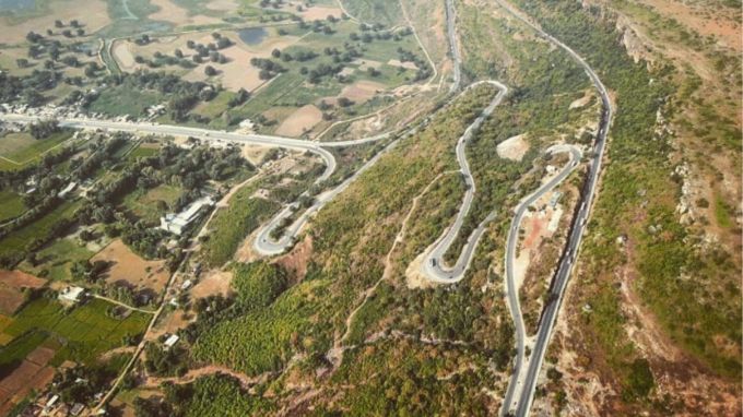 બસ દ્વારા- તમે વારાણસીથી રોબર્ટ્સગંજ બસ લઈ શકો છો, જે લગભગ 88 કિમી દૂર છે અને લગભગ 2.5 કલાક લે છે. રોબર્ટ્સગંજથી, તમે સ્થાનિક પરિવહન ભાડે લઈ શકો છો અથવા મારકુંડી ખીણ પહોંચવા માટે બીજી બસ લઈ શકો છો.(photo-Social media)