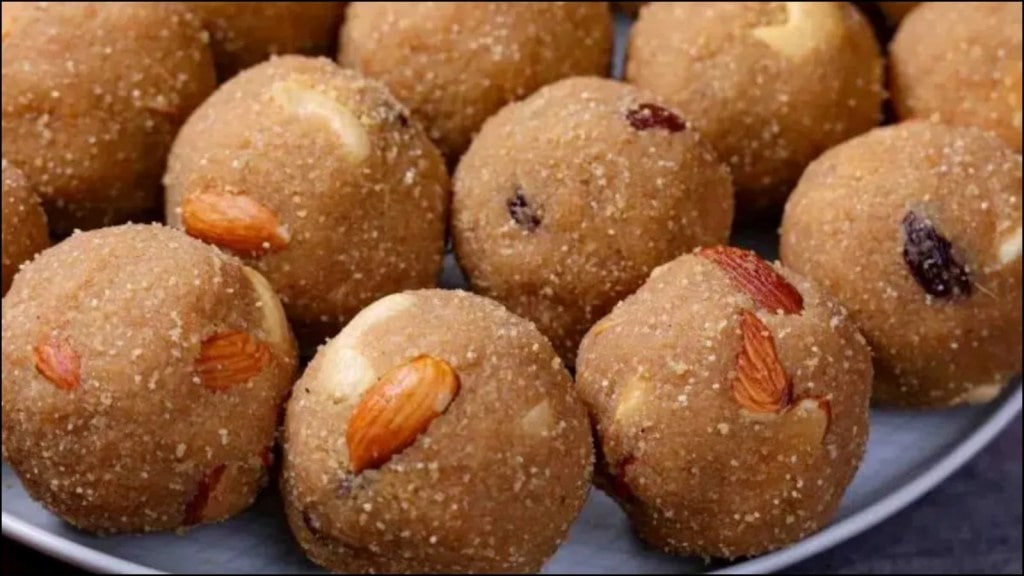 રાજસ્થાની ચુરમા લાડુ બનાવવાની સરળ રેસીપી, આ ટ્રીકથી બનશે પરફેક્ટ, 15 દિવસ સુધી બગડશે નહીં