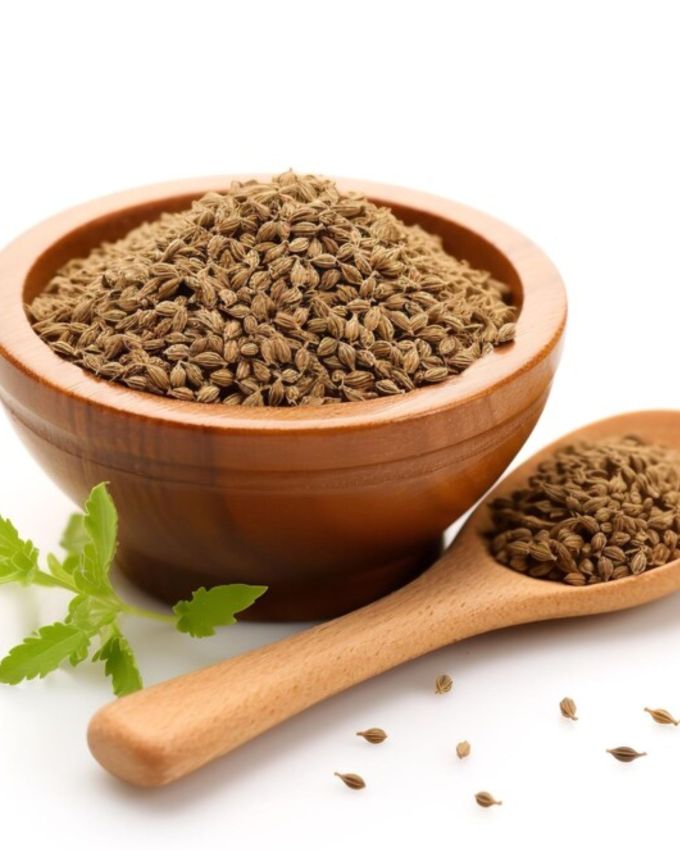 <strong>અજમો</strong> : જ્યારે સેલરીને ઘઉંના લોટમાં ભેળવીને રોટલી બનાવવામાં આવે છે, ત્યારે તે માત્ર ખોરાકને સ્વાદિષ્ટ જ નથી બનાવતી પણ પેટની ઘણી સમસ્યાઓથી પણ બચાવે છે.