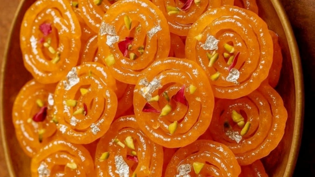 ‘કંદોઈ જેવી જલેબી’ ઘરે બનાવો, એકદમ સિમ્પલ રેસીપી; મહેમાનો ખાશે તો ખુશ થઈ જશે ‘કંદોઈ જેવી જલેબી’ ઘરે બનાવો, એકદમ સિમ્પલ રેસીપી; મહેમાનો ખાશે તો ખુશ થઈ જશે