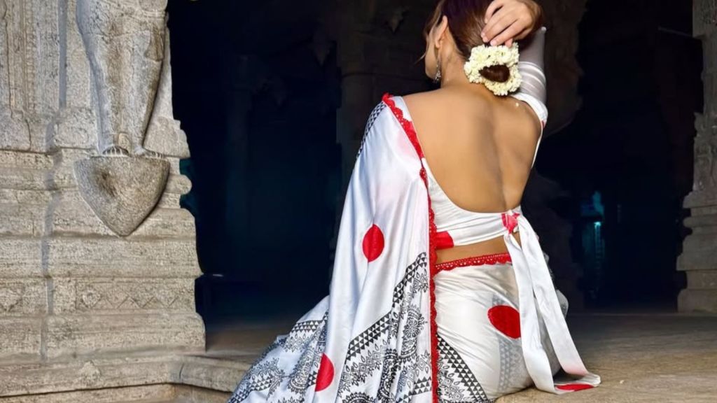 ડેબ્યૂ મુવીએ રેકોર્ડ તોડ્યો, ઓટીટી મહારાણી તરીકે જાણીતી એક્ટ્રેસ કોણ છે? ડેબ્યૂ મુવીએ રેકોર્ડ તોડ્યો, ઓટીટી મહારાણી તરીકે જાણીતી એક્ટ્રેસ કોણ છે?