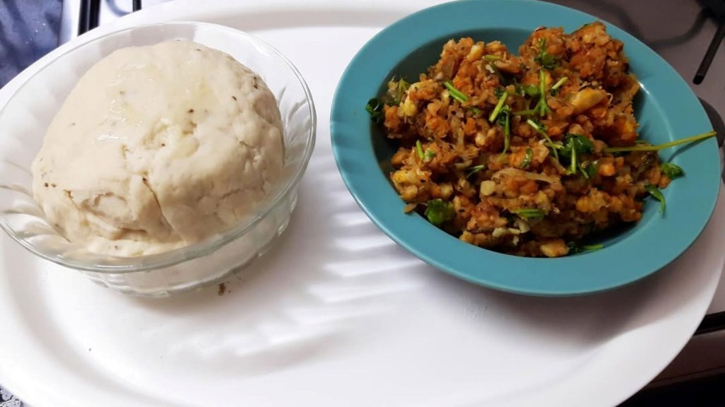 kacha Kela ni Kachori