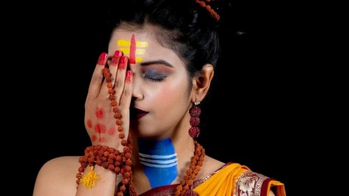 સનાતન ધર્મમાં રુદ્રાક્ષનું વિશેષ મહત્વ છે. ધાર્મિક માન્યતાઓ અનુસાર, તે મહાદેવના આંસુઓમાંથી ઉદ્ભવ્યું હતું. (Photo: Pexels)