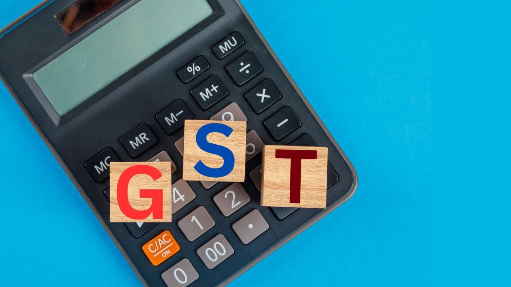 new gst slabs : દૂધ, બ્રેડ, ચીઝ અને નોટબુક સહિત આ વસ્તુઓ થઈ સસ્તી, આ પ્રોડક્ટ્સ પર નહીં લાગે GST