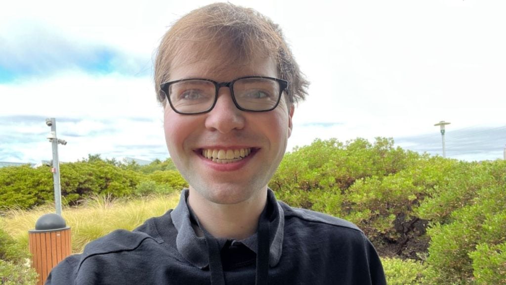 Matt Deitke: 24 વર્ષના યુવાનને 25 કરોડ ડોલરની નોકરી, અધવચ્ચે કોલેજ છોડી, છેવટે Metaમાં નોકરી કરવા માર્ક ઝુકરબર્ગે મનાવ્યો