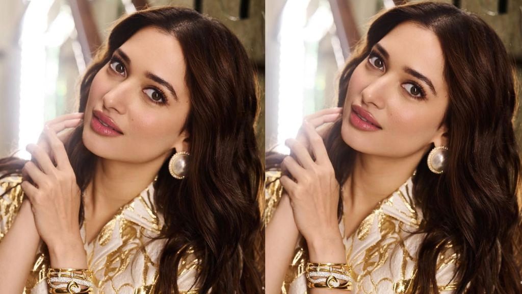 Pimple Home Remedies | તમન્ના ભાટિયા ખીલ મટાડવા વાસી થૂંક લગાવે છે, આ ઉપચાર મદદરૂપ થાય? એક્સપર્ટ શું કહે છે? Pimple Home Remedies | તમન્ના ભાટિયા ખીલ મટાડવા વાસી થૂંક લગાવે છે, આ ઉપચાર મદદરૂપ થાય? એક્સપર્ટ શું કહે છે?