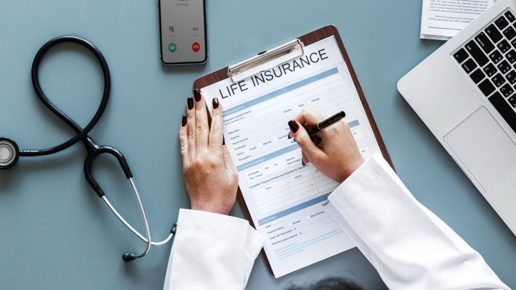 GST : હેલ્થ ઇન્શ્યોરન્સ અને ટર્મ પ્લાન સસ્તા થશે, સરકાર GST ઘટાડશે