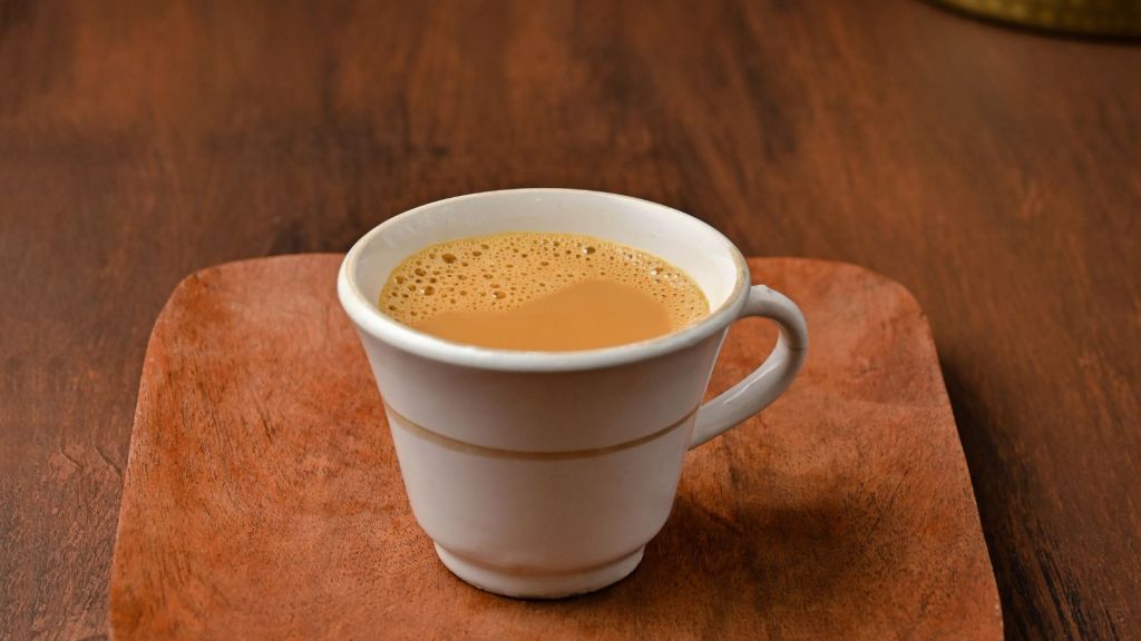 મીઠી ચીજ ખાધા બાદ ચા કોફી ફિક્કી કેમ લાગે છે? જાણો કારણ