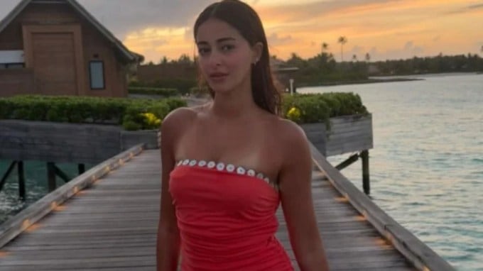 અનન્યા પાંડેએ તાજેતરમાં કામ પરથી વિરામ લીધો છે અને માલદીવ ગઈ છે. તેણે ઇન્સ્ટાગ્રામ પર ફોટા શેર કર્યા છે. (Photo: Ananya Panday/Instagram)