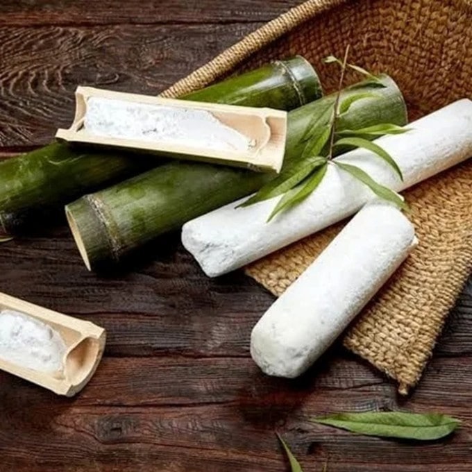 <strong>Korean Bamboo Salt mineral : કોરિયન બાંબુ સોલ્ટના ખનિજ તત્વો</strong><br>કોરિયન બાંબુ સોલ્ટમાં સામાન્ય મીઠા કરતાં વધુ પોષક તત્વો હોય છે. તેમાં ખાસ કરીને આયર્ન, કેલ્શિયમ, પોટેશિયમ, મેગ્નેશિયમ જેવા આવશ્યક ખનિજો હોય છે. આ જ કારણ છે કે તેને સામાન્ય દરિયાઈ મીઠા કરતાં વધુ આરોગ્યપ્રદ માનવામાં આવે છે. (Photo: Social Media)