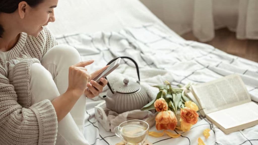 Morning Habits To Avoid | સવારે ઉઠતાની સાથે જ આ કામો ન કરો, સ્વાસ્થ્ય અને મૂડ બંને બગડશે, આખો દિવસ તણાવ અને થાક અનુભવશો