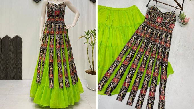 <strong>Navratri 2025 Fashion Trends</strong><br>નવરાત્રીમાં કોન્ટ્રાસ કલરમાં આ ટુ પીસ ટ્રેડિશનલ ડ્રેસ એકદમ યુનિક છે. ઘેરવાળા ચણિયા સાથે કચ્છી વર્ક વાળું સ્લીવ લેસ ટોપ ફેશનેબલ લુક આપે છે. (Photo: radha.fashion.__)