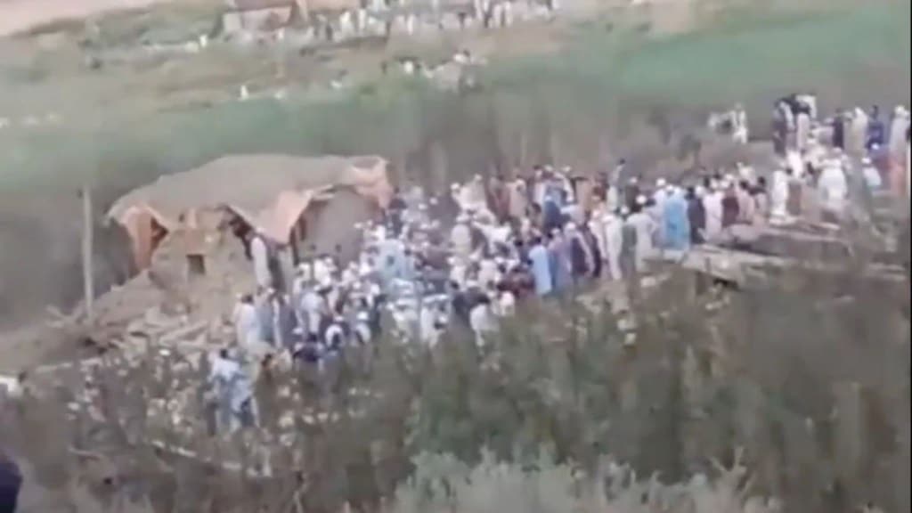 Pakistan Air Force Attack: ખૈબર પખ્તુનખ્વામાં પાકિસ્તાને પોતાના જ 30 લોકોને મારી નાખ્યા? ફાઇટર જેટ્સથી બોમ્બ ફેંક્યા