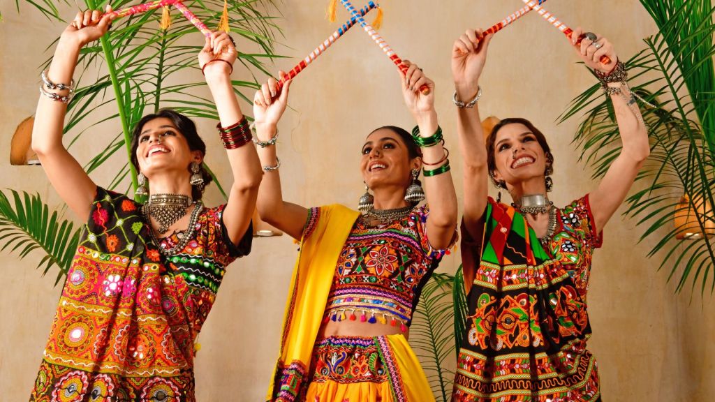 Navratri 2025 | નવરાત્રી માં કેટલા ગરબા રમો છો? તે વર્કઆઉટ જેટલી કેલરી બર્ન કરે છે, જાણો ફાયદા