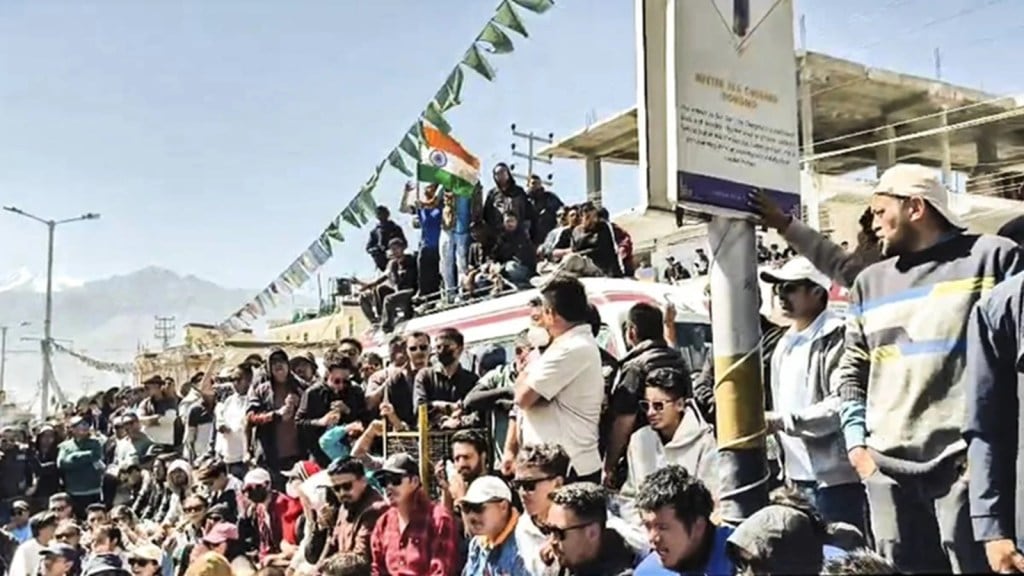Exclusive: 534 ખાલી જગ્યાઓ માટે 50,000 અરજીઓ આવી, લદ્દાખમાં દર છમાંથી એક નાગરિકને જોઈએ છે નોકરી