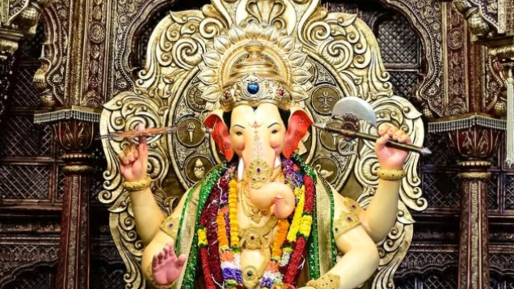 લાલબાગ ચા રાજાના દર્શન માટે લાંબી લાઈનમાં મહિલાની હાલત થઈ ખરાબ, વાયરલ વીડિયો જોઈને તમે 100 વાર વિચારશો