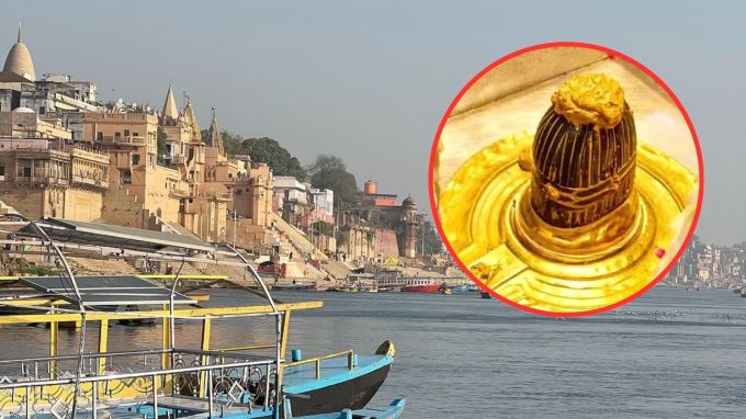 <strong>Varanasi Kashi Vishwanath Temple : વારાણસી કાશી વિશ્વનાથ મંદિર</strong><br>ગંગા નદી કિનારે સ્થિત કાશી ભારતનું સૌથી જૂનું શહેર છે, જે કાશી વિશ્વનાથ જ્યોતિર્લિંગ મંદિર અને બનારસી સાડી માટે પણ પ્રખ્યાત છે. કાળ ભૈરવ મંદિર સહિત ઘણા પ્રાચીન મંદિરો દર્શનિય છે. અહીં ગંગા નદીમાં નૌકાવિહાર યાદગાર રહે છે. (Photo : Social Media)