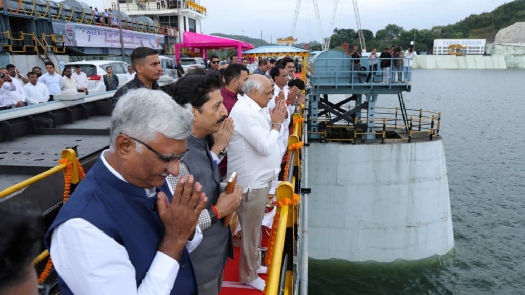 Gujarat Rain : નવરાત્રીમાં નર્મદા ડેમ છલકાયો, મુખ્યમંત્રી ભૂપેન્દ્ર પટેલે વધામણા કર્યા
