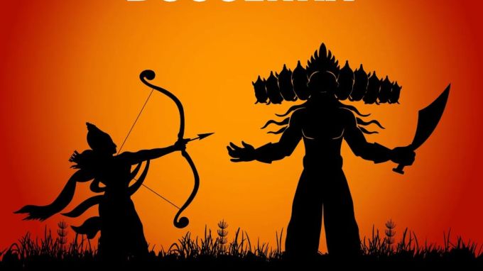 <strong>Dussehra 2025 : દશેરા, વિજયાદશમી તહેવારની ઉજવણી</strong><br>દશેરાનું હિન્દુ ધર્મમાં વિશેષ મહત્વ છે. શારદીય નવરાત્રીના નવ દિવસ માતાજીની ભક્તિ પૂજા આરાધના કર્યા બાદ દસમા દિવસે દશેરા ઉજવાય છે. વૈદિક પંચાગ મુજબ આસો સુદ દસમ તિથિ પર દશેર તહેવાર ઉજવવામાં આવે છે. દશેરા પર આદ્યાશક્તિની સાથે સાથે ભગવાન રામની પણ પૂજા થાય છે. (Photo: Social Media)