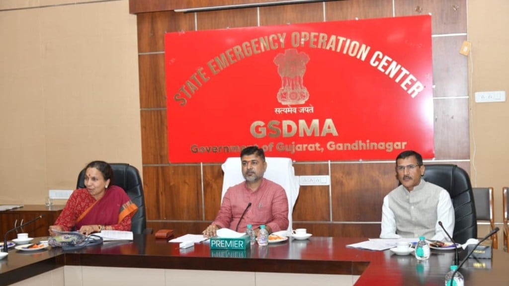 ગુજરાતમાં અત્યંત ભારે વરસાદની આગાહી, આપત્તિ વ્યવસ્થાપન રાજ્યમંત્રીએ ગાંધીનગર ખાતે સમીક્ષા બેઠક યોજી
