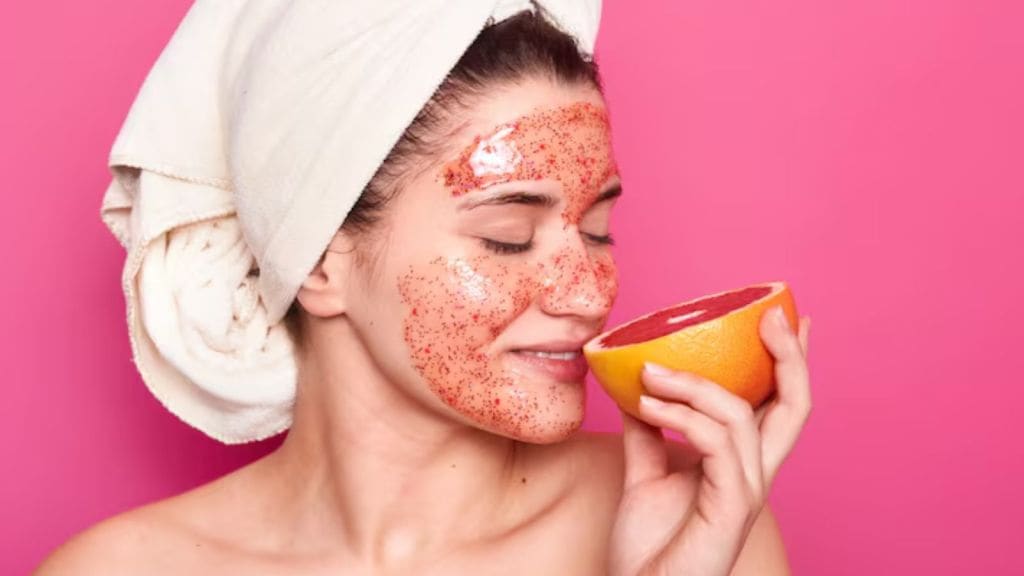 Face Scrub | કરવા ચોથ માટે ફેસ સ્ક્રબ્સ, થોડીવારમાં ડેડ સ્કિન દૂર થઈ ચહેરો ચમકશે