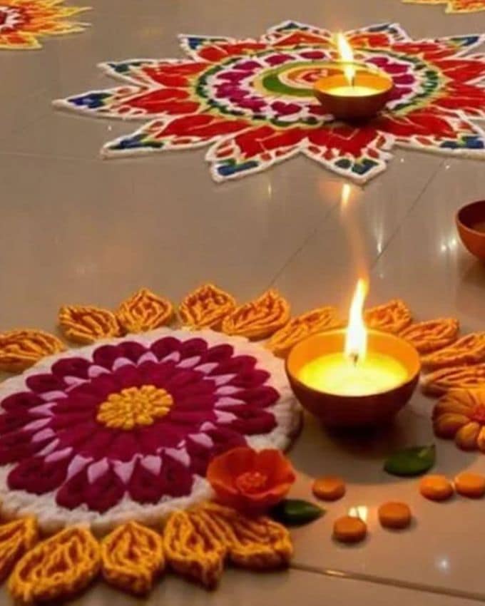 આ પ્રકારની રંગોળી મુખ્ય પ્રવેશદ્વાર પર તેમજ ઘરની અંદર બનાવી શકાય છે. 