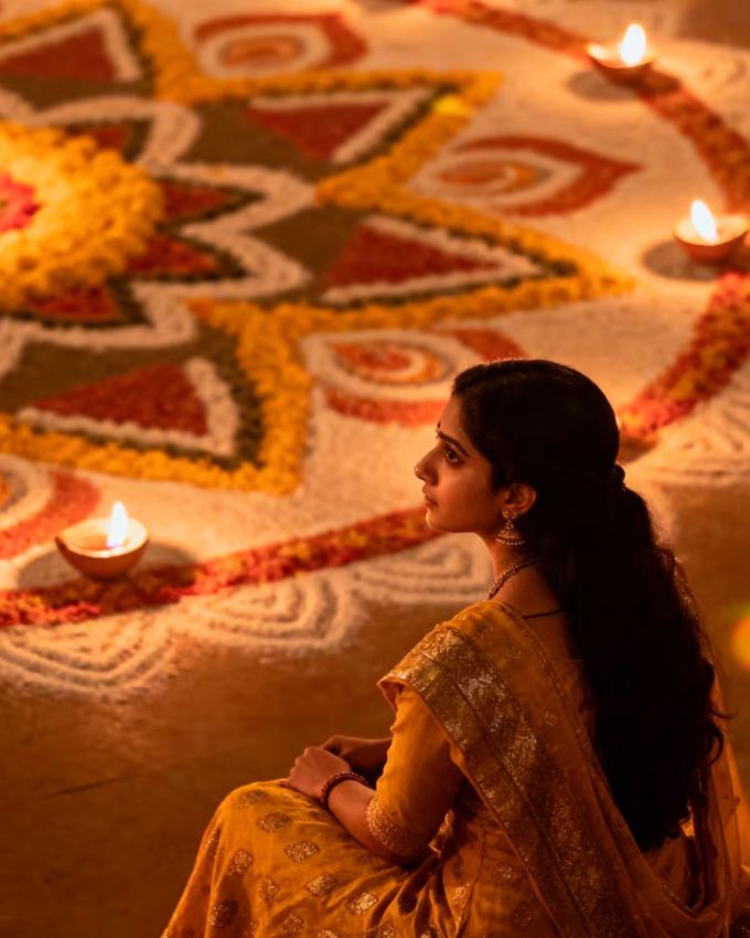 આ રંગોળી ડિઝાઇન દિવાળી માટે પણ બનાવી શકાય છે.
