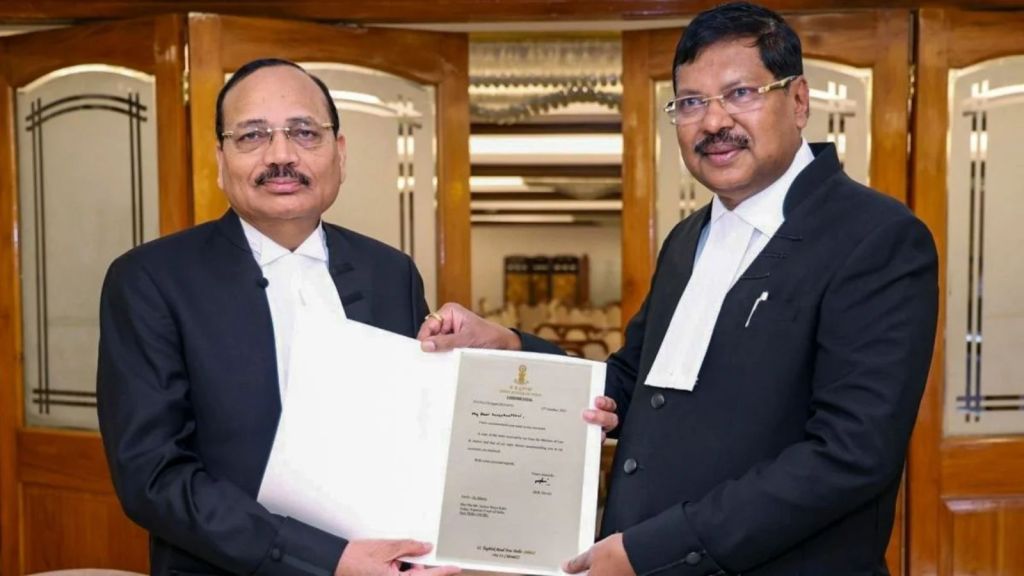 Supreme Court : જસ્ટિસ સૂર્યકાંત કોણ છે? CJI બીઆર ગવાઈએ સુપ્રીમ કોર્ટના નવા ચીફ જસ્ટિસ બનાવવા ભલામણ કરી Supreme Court : જસ્ટિસ સૂર્યકાંત કોણ છે? CJI બીઆર ગવાઈએ સુપ્રીમ કોર્ટના નવા ચીફ જસ્ટિસ બનાવવા ભલામણ કરી